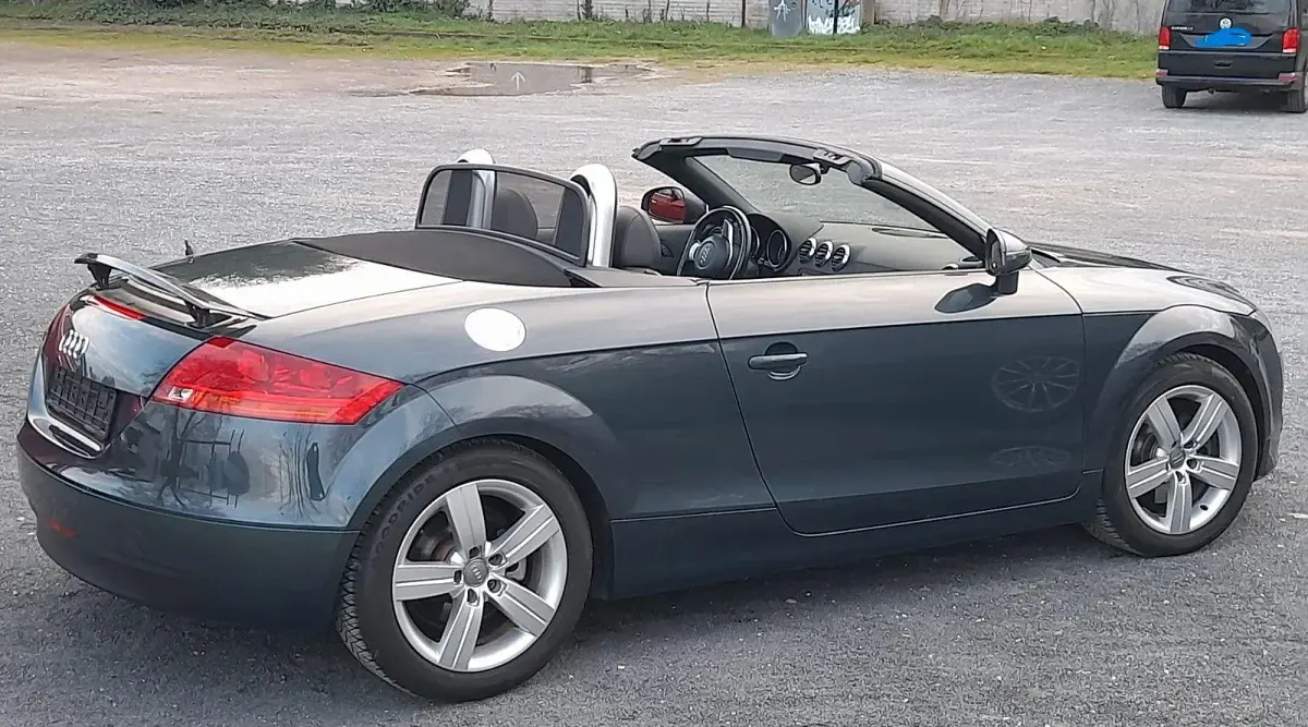 Gebraucht Audi TT Roadster Sport 160 PS (117 kW) 2009 Grau Cabrio