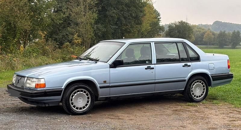 Blau Gebraucht 1991 Volvo 940 Limousine | 3.900 € - Bild 1/4