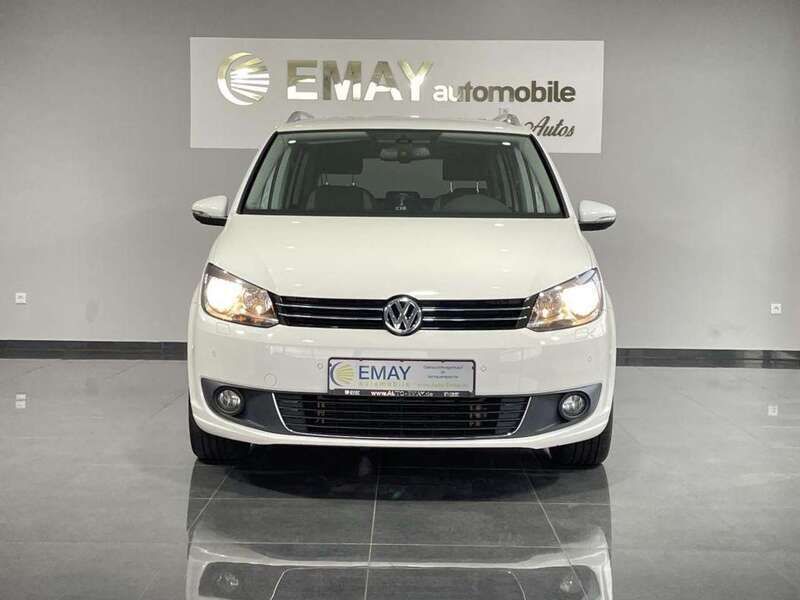 Gebraucht VW Touran Life 105 PS (77 kW) 2013 Weiß (candyweiß) Van / Kleinbus