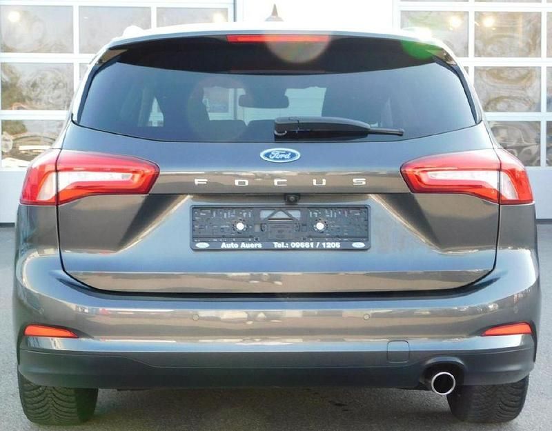 Gebraucht Ford Focus Titanium 125 PS (91 kW) 2020 Grau Limousine