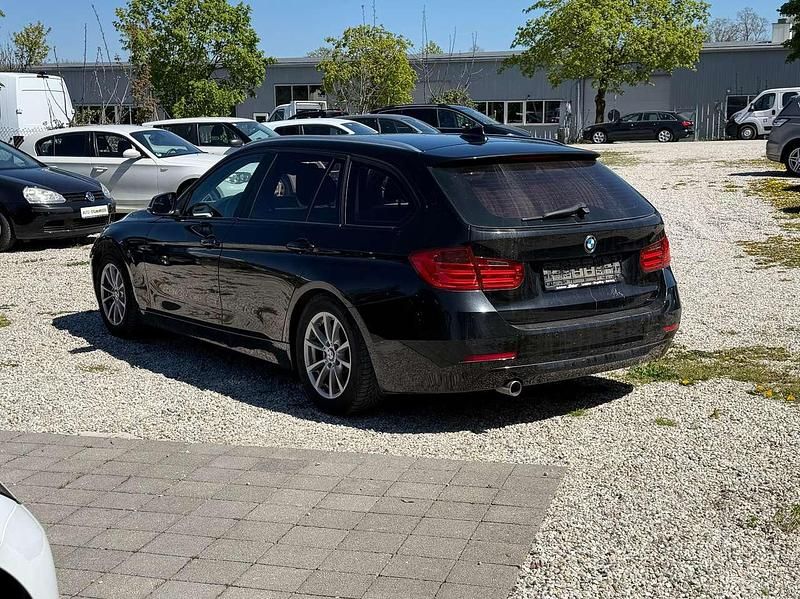 Usata BMW 318 143 CV (105 kW) 2014 Nero Station wagon