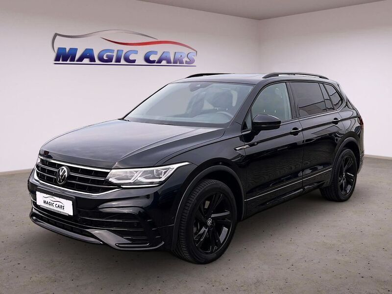 Deep black perleffekt (metallic) Gebraucht 2021 VW Tiguan Allspace R-line SUV | 30.890 € (Etwas zu teuer) - Bild 1/4