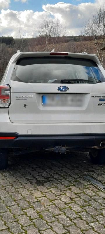 Gebraucht Subaru Forester 140 PS (102 kW) 2017 Weiß SUV