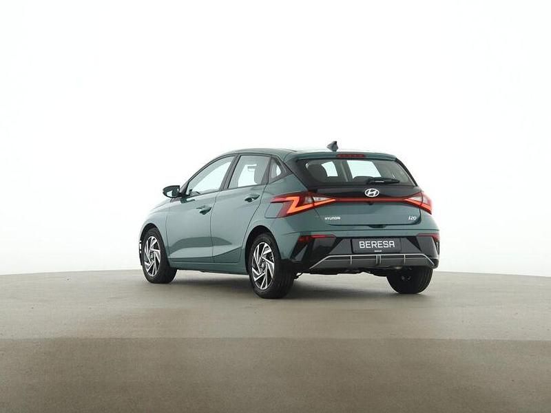 Neu Hyundai i20 Trend 90 PS (66 kW) 2025 Schwarz Limousine