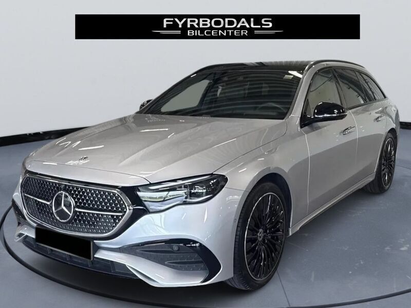 Silber Gebraucht 2024 Mercedes E220 Premium Limousine | 79.100 € - Bild 1/2