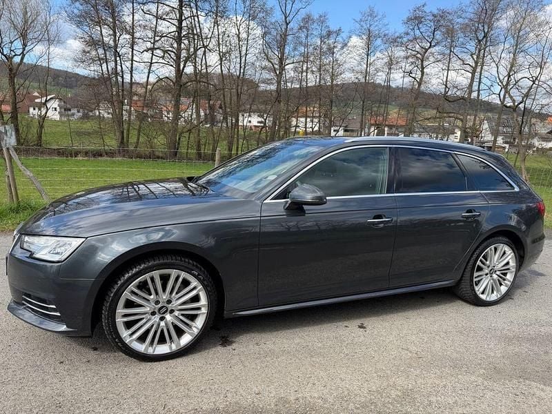 Gebraucht Audi A4 Ambiente 190 PS (139 kW) 2016 Grau Kombi