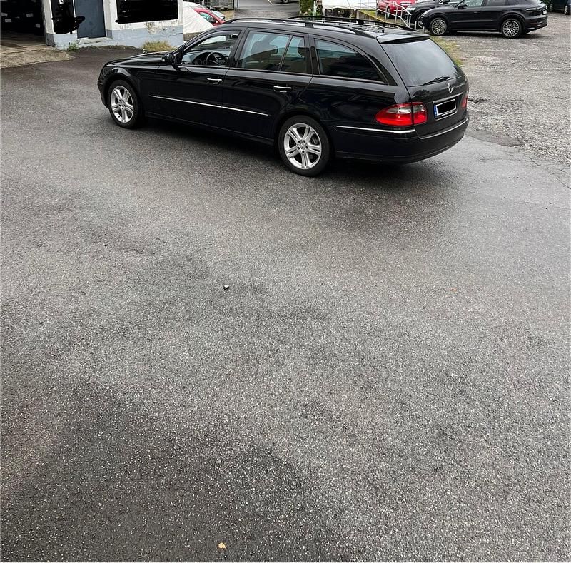 Gebraucht Mercedes E280 190 PS (139 kW) 2006 Schwarz Kombi