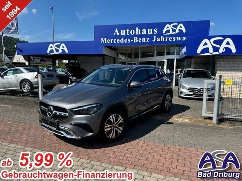 Mountaingraumetallic Gebraucht 2023 Mercedes GLA200 Progressive SUV | 41.990 € (Fairer Preis) - Bild 1/3