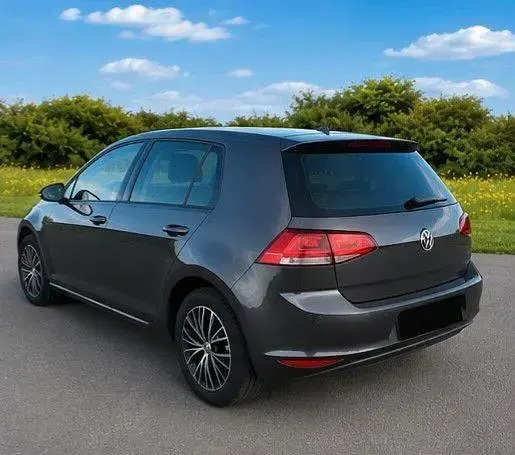 Gebraucht VW Golf VII Trendline 110 PS (80 kW) 2016 Schwarz Limousine