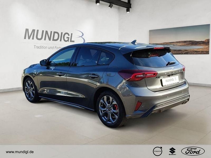 Neu Ford Focus ST-Line 125 PS (91 kW) 2025 Metallic) (grau Limousine