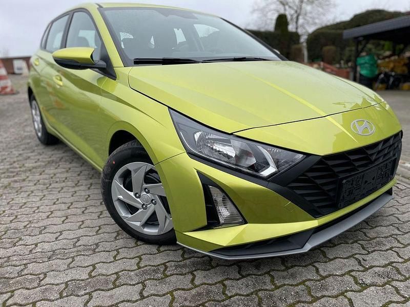 Gelb Gebraucht 2024 Hyundai i20 Limousine | 15.499 € (Guter Preis) - Bild 1/4