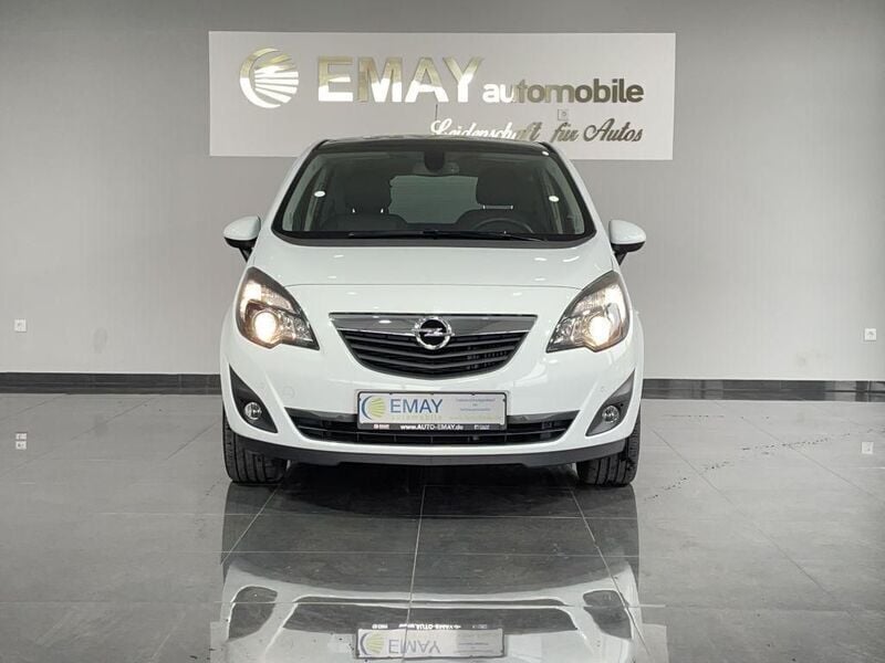 Gebraucht Opel Meriva Design Edition 140 PS (102 kW) 2012 Weiß Van / Kleinbus