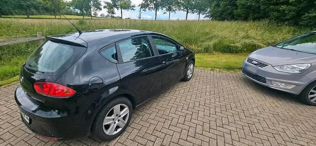 Gebraucht Seat Leon 102 PS (75 kW) 2011 Schwarz Kleinwagen