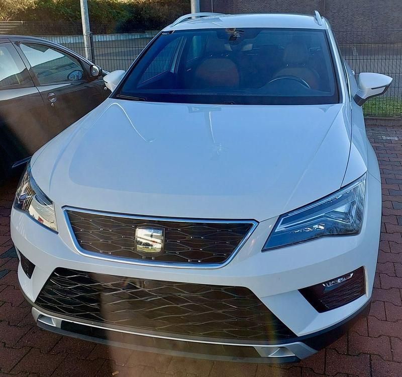 Weiß Gebraucht 2019 Seat Ateca XCELLENCE SUV | 19.000 € (Fairer Preis) - Bild 1/4