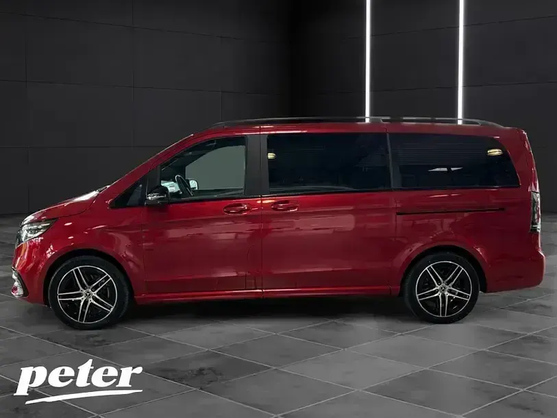 Gebraucht Mercedes V250 Avantgarde 190 PS (139 kW) 2025 Hyazinthrot metallic Van / Kleinbus