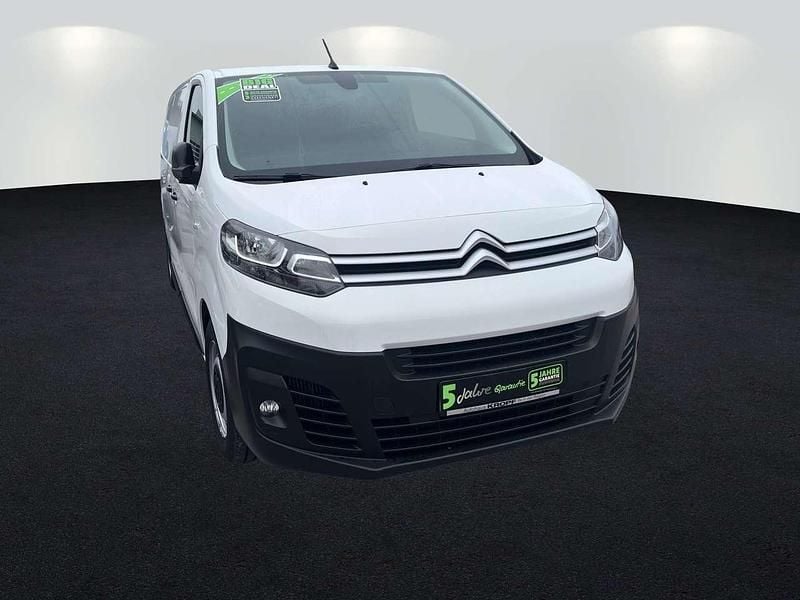 Second-hand Citroën Jumpy 122 CP (89 kW) 2021 Alb Monovolum