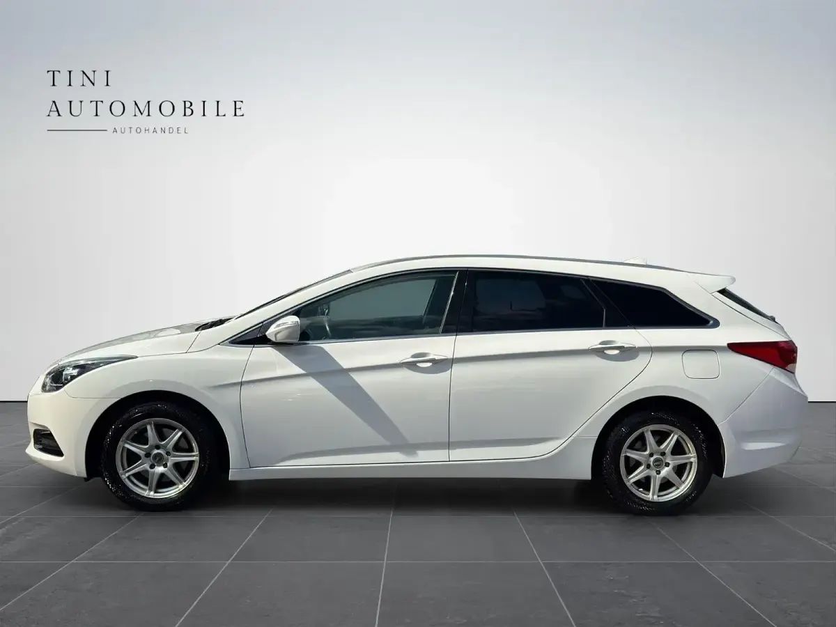 Gebraucht Hyundai i40 Trend 141 PS (103 kW) 2015 Weiß Kombi
