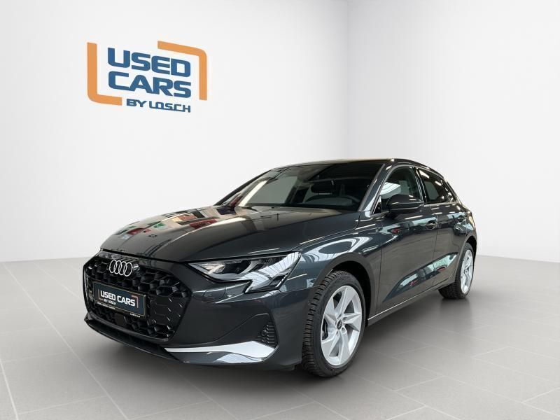 Grau Gebraucht 2024 Audi A3 Advanced Limousine | 30.490 € (Teuer) - Bild 1/4