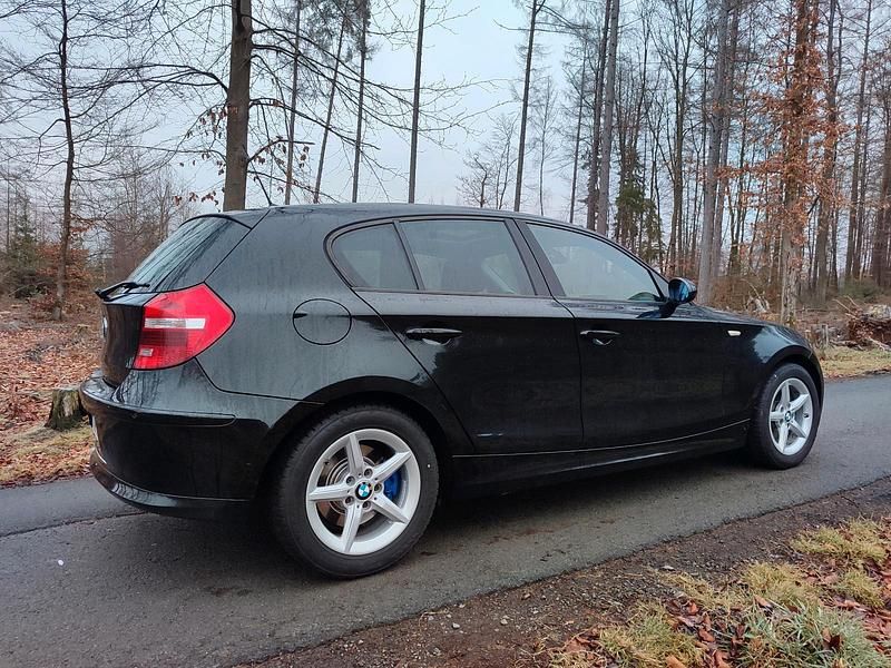 Gebraucht BMW 120 Sport Line 177 PS (130 kW) 2008 Schwarz Kleinwagen
