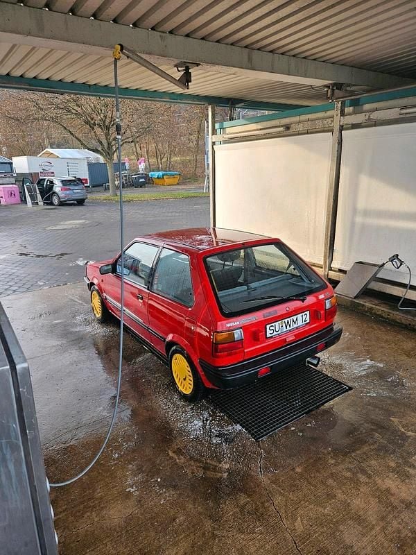 Gebraucht Nissan Micra 50 PS (36 kW) 1988 Rot Kleinwagen