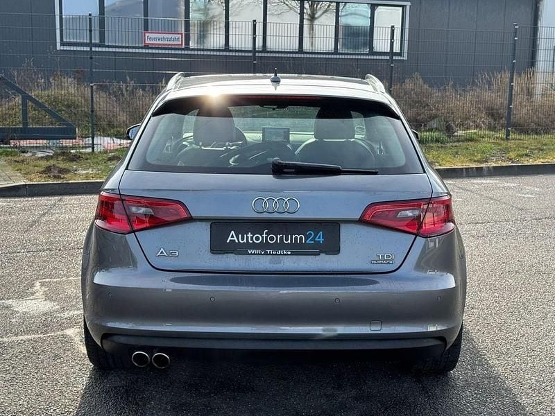 Gebraucht Audi A3 S-Line 184 PS (135 kW) 2015 Grau Limousine