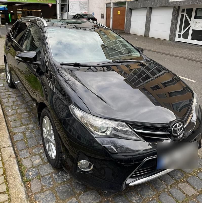 Gebraucht Toyota Auris 132 PS (97 kW) 2014 Schwarz Kombi
