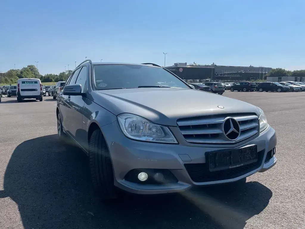 Gebraucht Mercedes C220 170 PS (125 kW) 2012 Silber Limousine