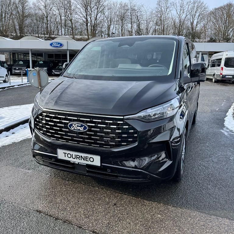 Neu Ford Tourneo Titanium X 170 PS (125 kW) 2025 Schwarz Van / Kleinbus