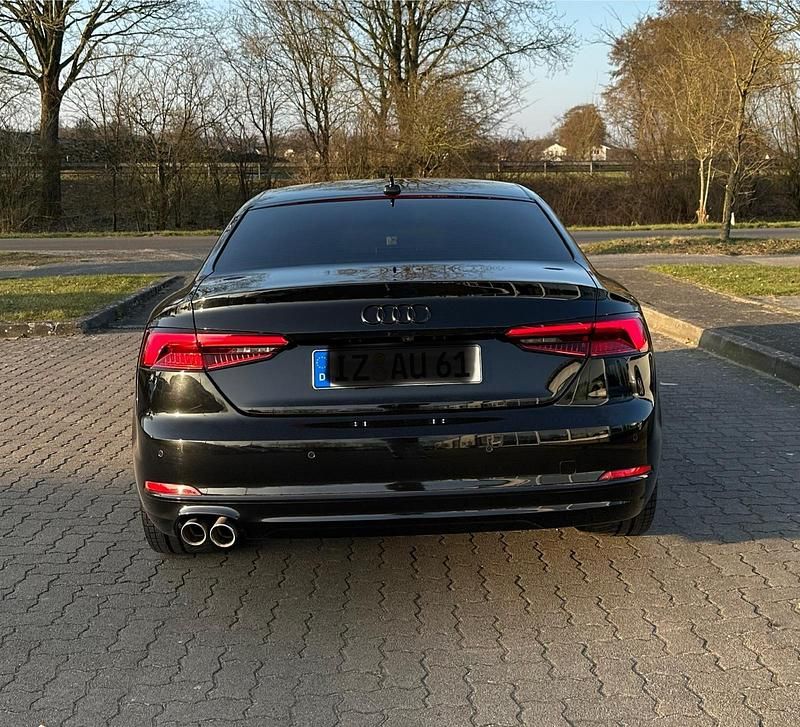 Gebraucht Audi A5 Ambiente 190 PS (139 kW) 2016 Schwarz Coupé