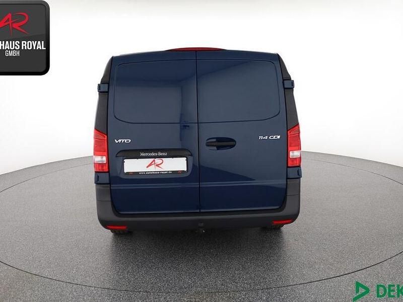 Gebraucht Mercedes Vito 136 PS (100 kW) 2022 Navyblau Van