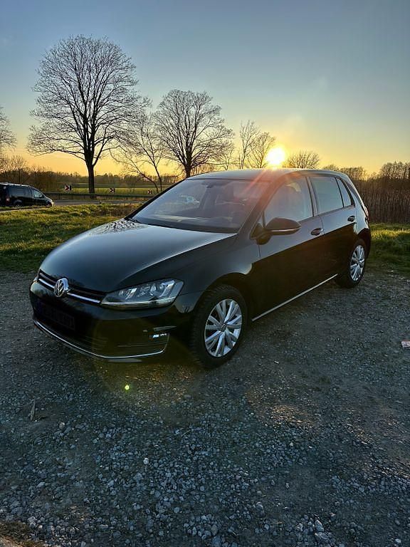 Gebraucht VW Golf VII Highline 150 PS (110 kW) 2016 Schwarz Limousine