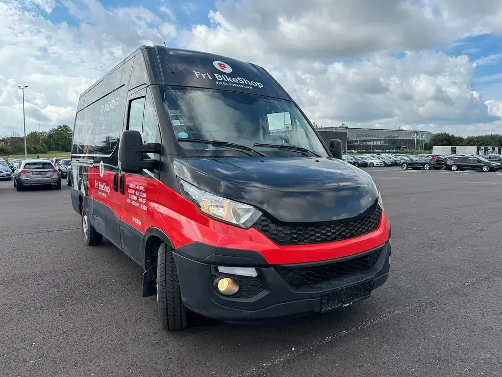 Gebraucht Iveco Daily 170 PS (125 kW) 2016 Weiß Van / Kleinbus
