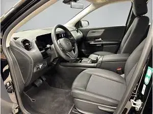 Gebraucht Mercedes GLA250 160 PS (117 kW) 2022 Schwarz (nachtschwarz  unilack) SUV