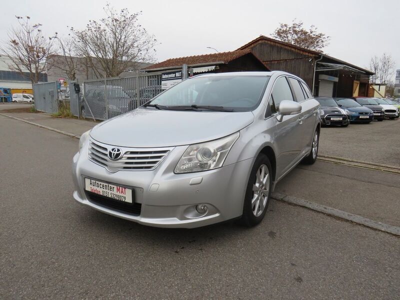 Silber Gebraucht 2009 Toyota Avensis Executive Limousine | 7.950 € (Teuer) - Bild 1/4