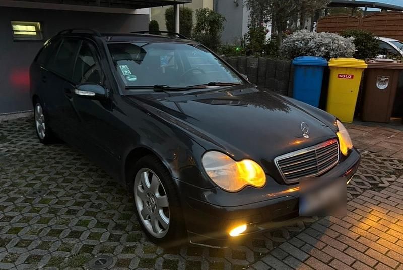Gebraucht Mercedes C180 129 PS (94 kW) 2001 Blau Kombi