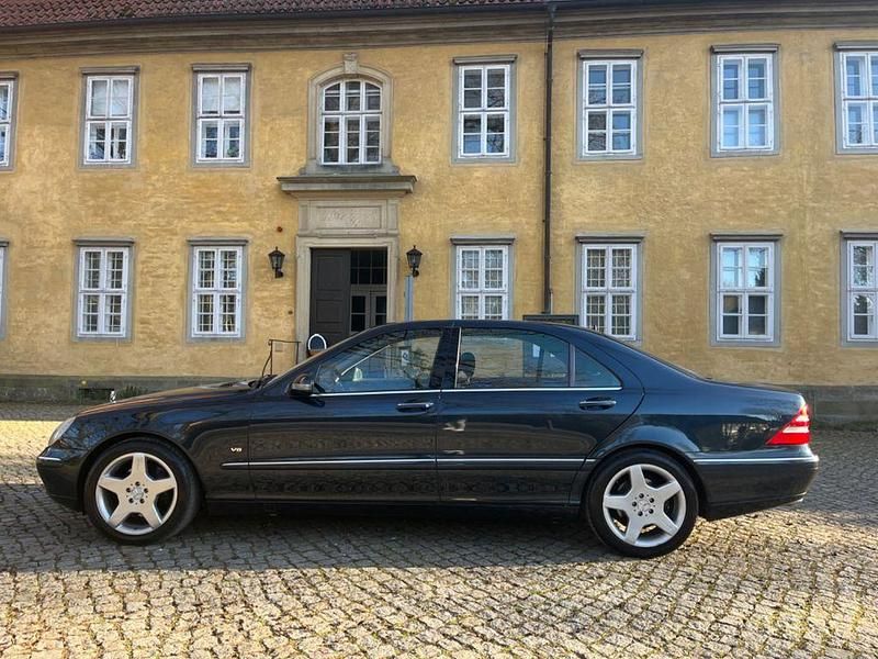 Schwarz Gebraucht 1998 Mercedes S500L Limousine | 11.000 € - Bild 1/4