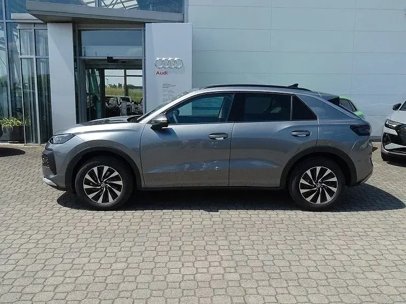 Neu VW T-Roc 116 PS (85 kW) 2026 Grau SUV