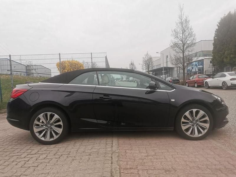 Gebraucht Opel Cascada Innovation 140 PS (102 kW) 2018 Schwarz Cabrio