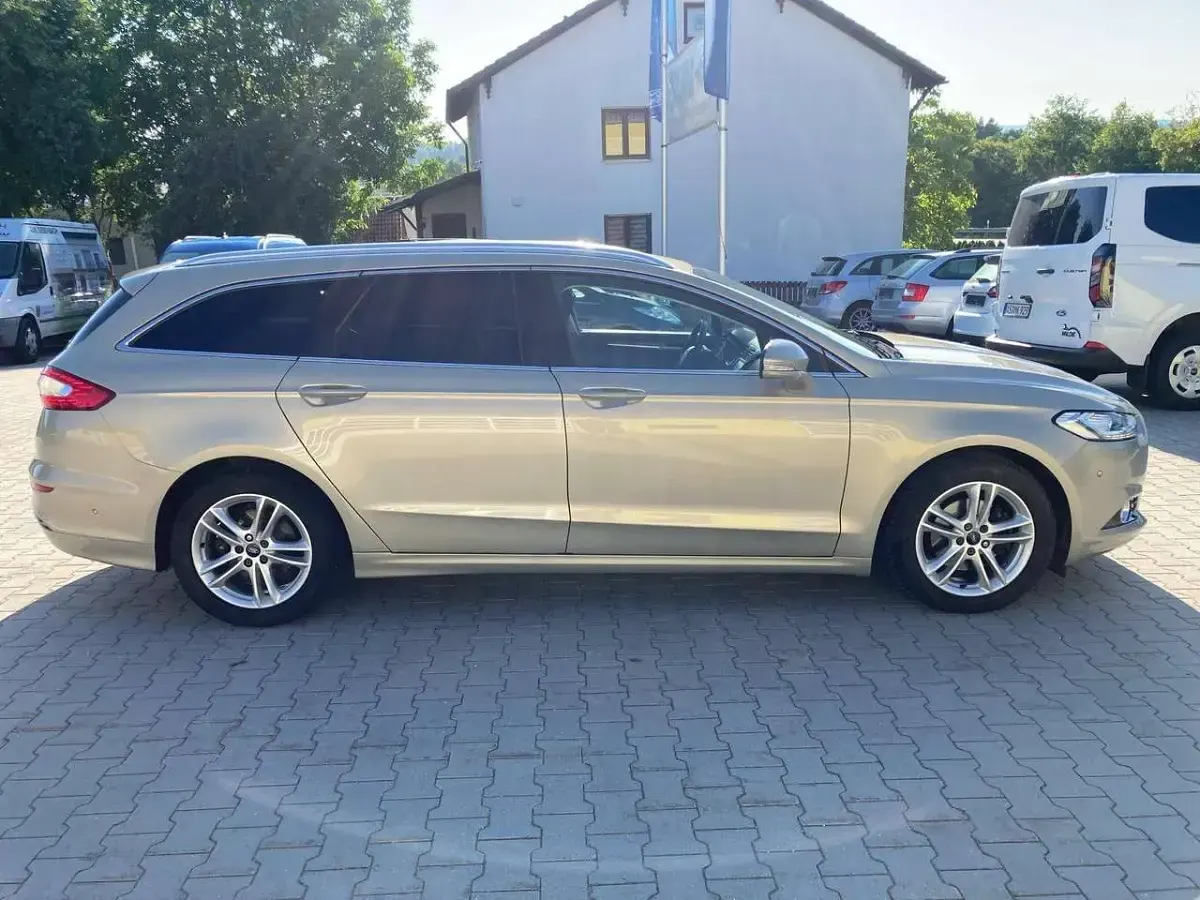 Gebraucht Ford Mondeo Titanium 150 PS (110 kW) 2015 Titangrau Kombi