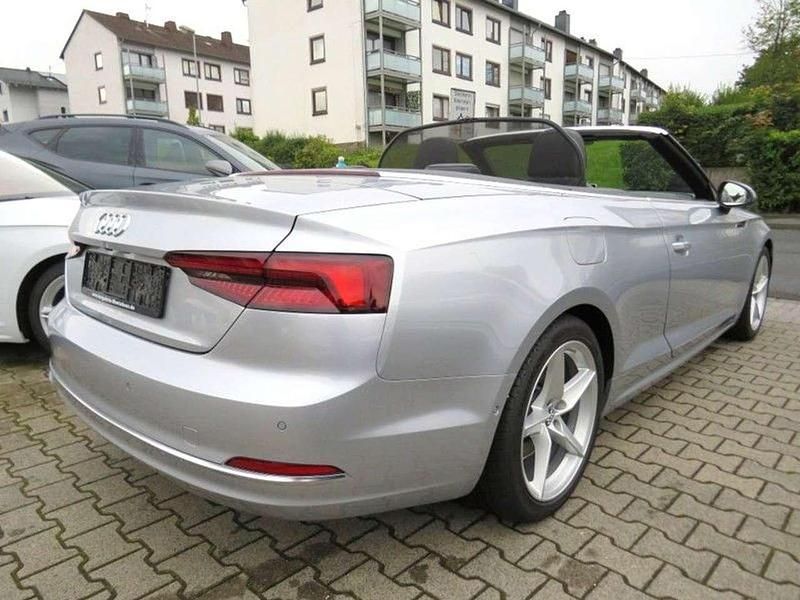 Gebraucht Audi A5 Cabriolet Sport 190 PS (139 kW) 2019 Florett silber Cabrio
