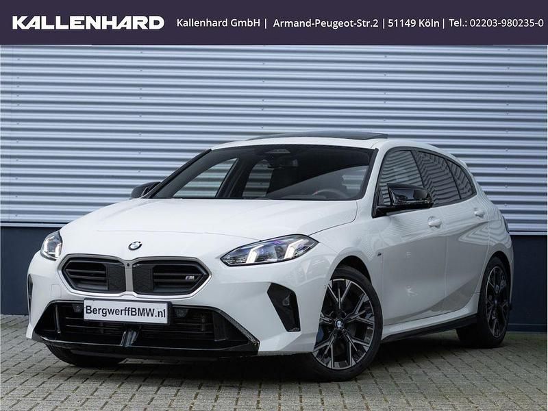 Weiss Gebraucht 2024 BMW M135 Performance Kleinwagen | 44.800 € (Teuer) - Bild 1/4