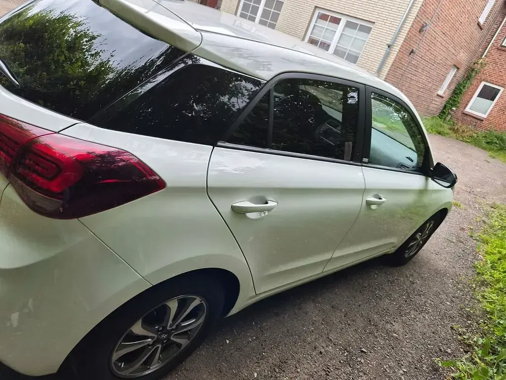 Gebraucht Hyundai i20 YES! 84 PS (61 kW) 2019 Weiß Kleinwagen