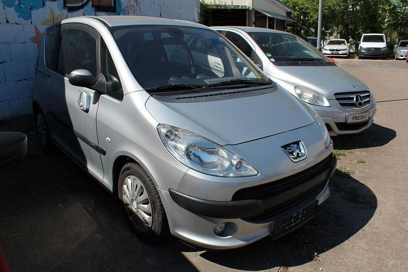 Gebraucht Peugeot 1007 Premium 88 PS (64 kW) 2007 Grau Van / Kleinbus