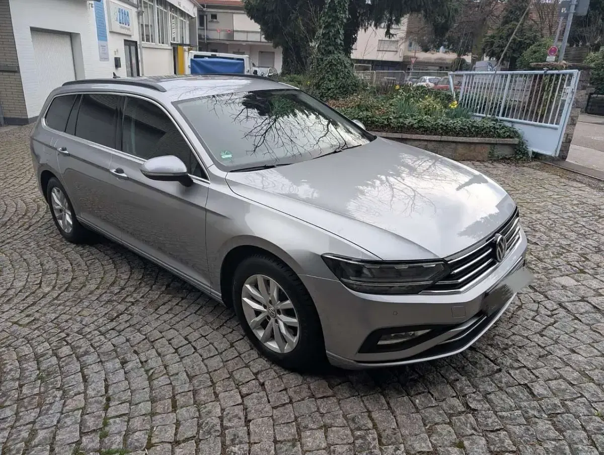 Gebraucht VW Passat 150 PS (110 kW) 2020 Kombi