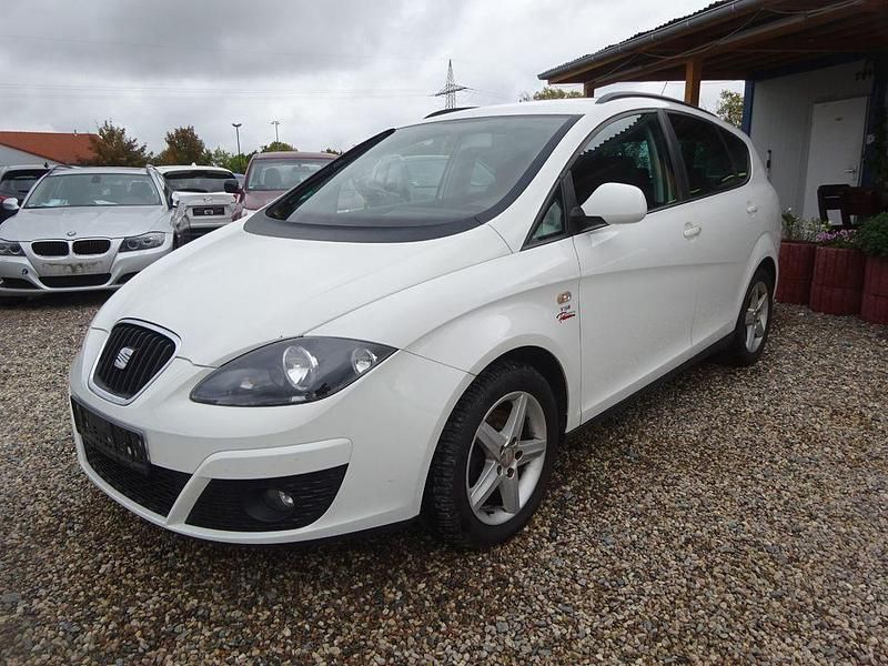 Weiß Gebraucht 2009 Seat Altea Reference Van / Kleinbus | 2.700 € (Guter Preis) - Bild 1/4