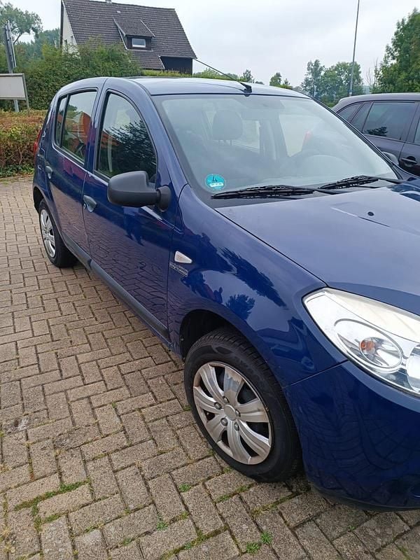 Gebraucht Dacia Sandero Basis 75 PS (55 kW) 2009 Blau Limousine