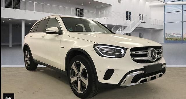 Weiß Gebraucht 2021 Mercedes GLC300e SUV | 36.500 € (Superpreis) - Bild 1/3