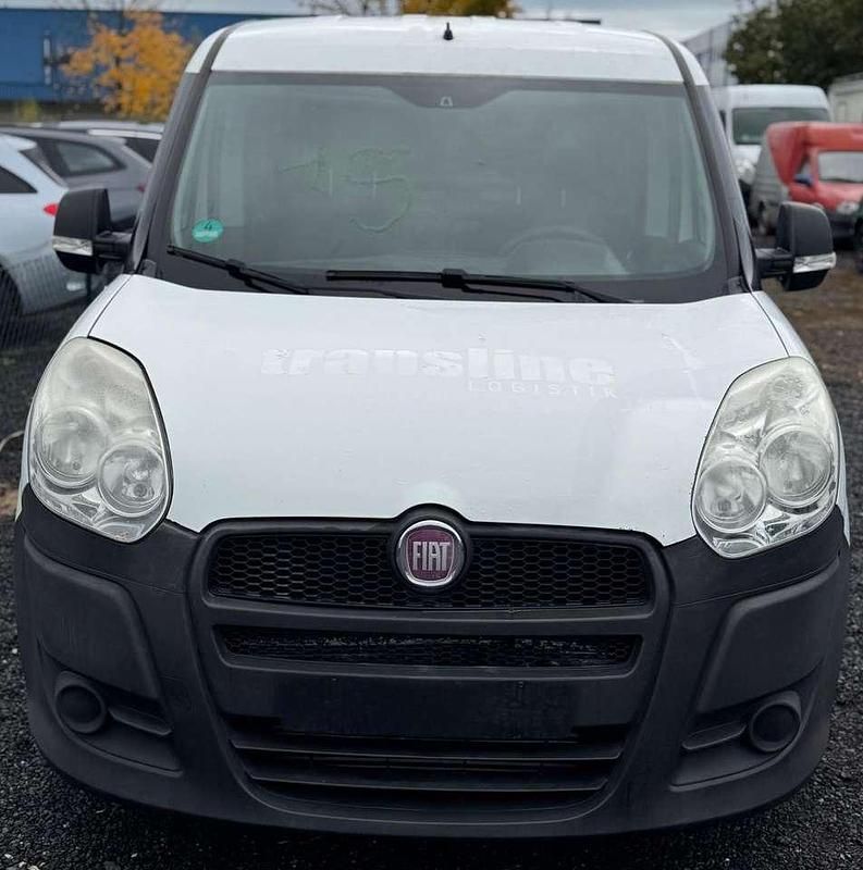 Weiß Gebraucht 2011 Fiat Doblò Van / Kleinbus | 2.400 € (Fairer Preis) - Bild 1/4