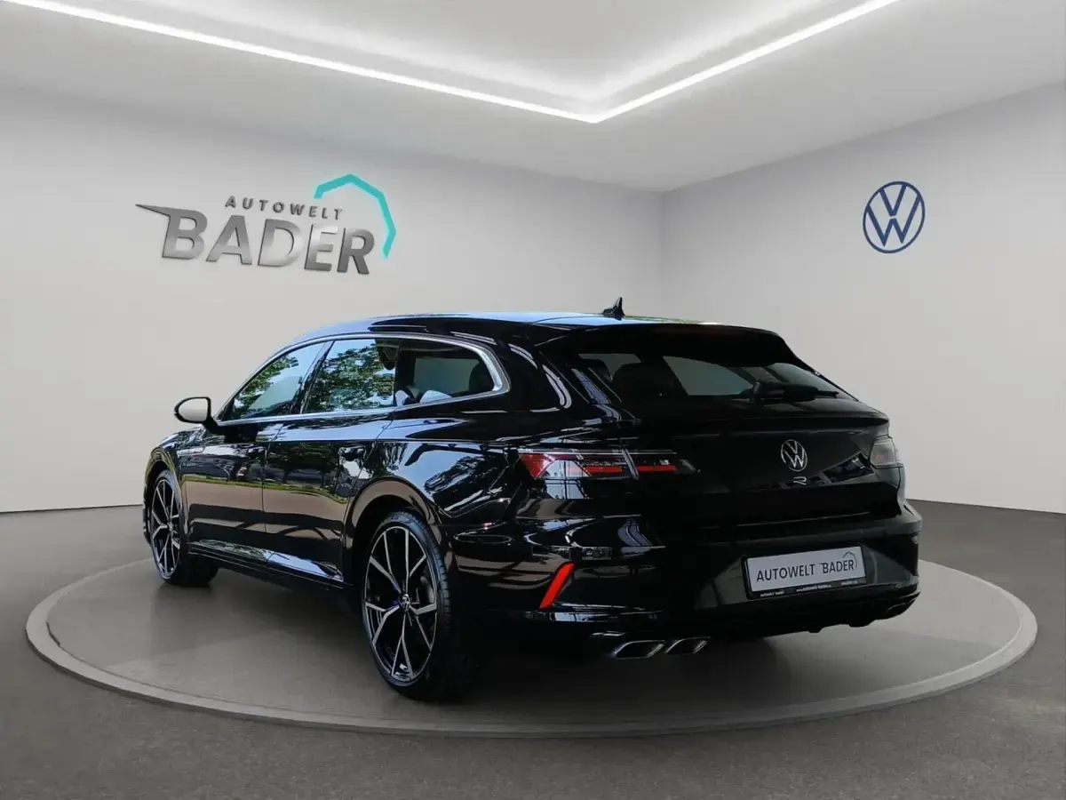 Gebraucht VW Arteon R 320 PS (235 kW) 2023 Deep black perleffekt Kombi