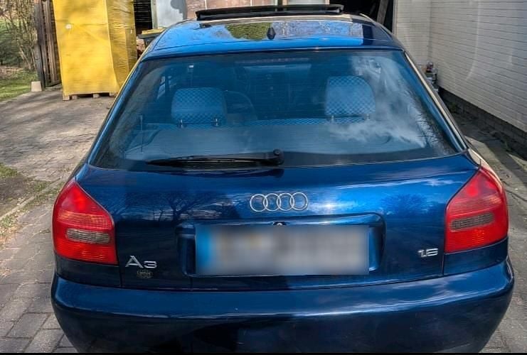 Usata Audi A3 102 CV (75 kW) 2000 Blu Utilitaria